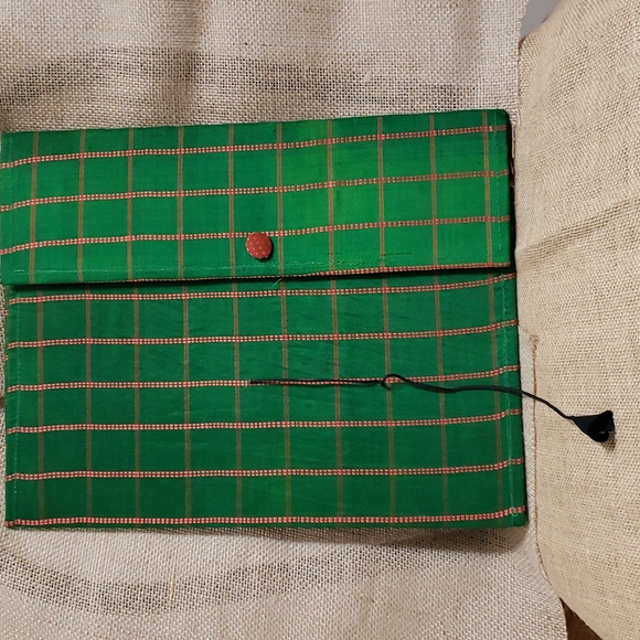 Recycled Sari fabric 3 pocket folder - Picture 2 of 8